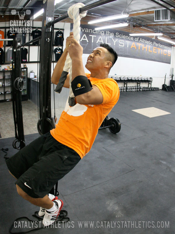 Ray rope pull-ups - Olympic Weightlifting, strength, conditioning, fitness, nutrition - Catalyst Athletics 
